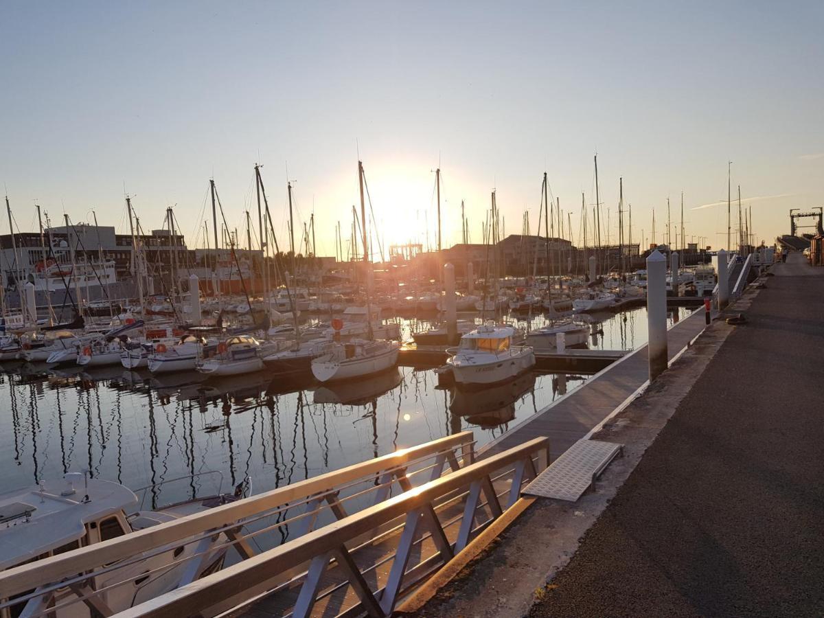 Bateau Exocet III Hotel Boulogne-sur-Mer Exterior foto